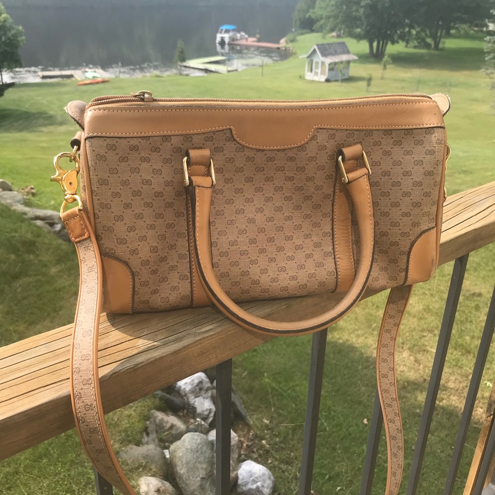 Authentic GUCCI Satchel 🍃🌸